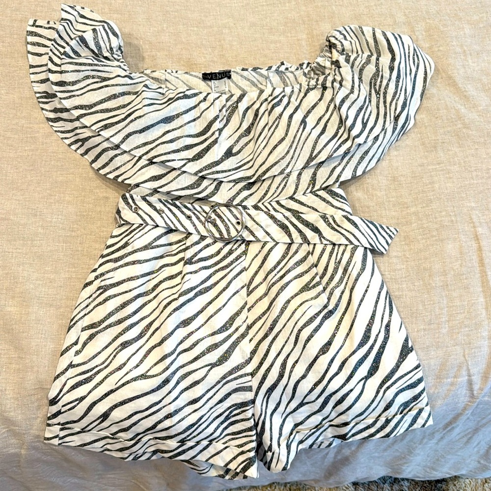 Dress Romper white with glittery gray lines. Date night or special occasion.